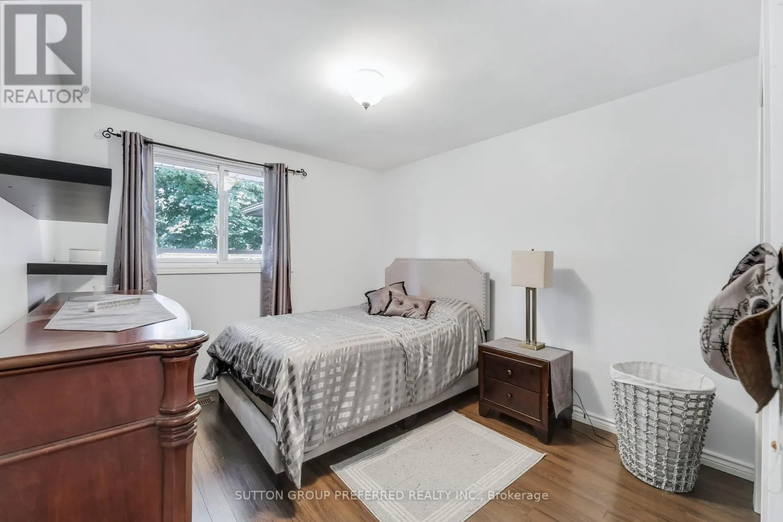 82 LACEY CRESCENT