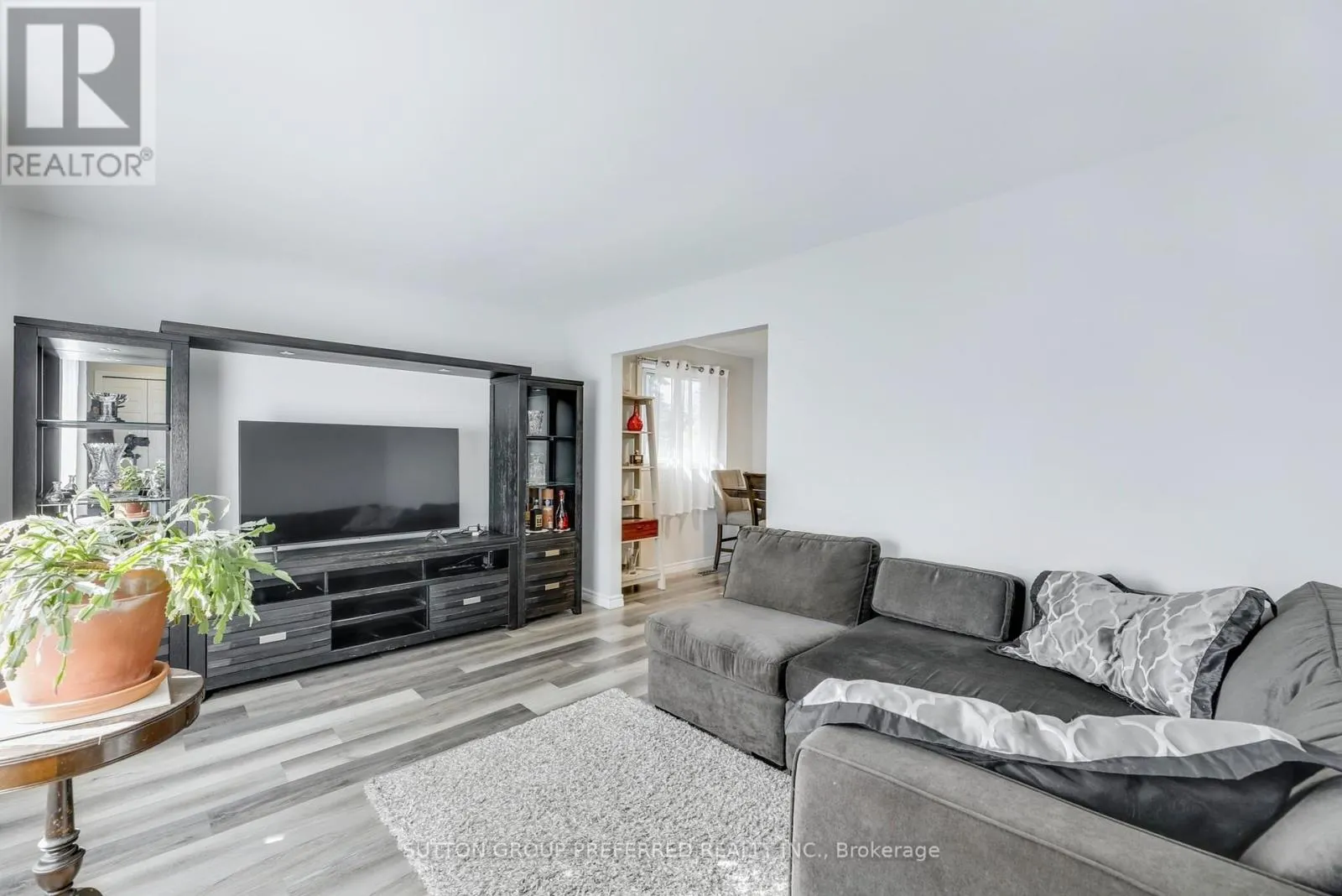 82 LACEY CRESCENT