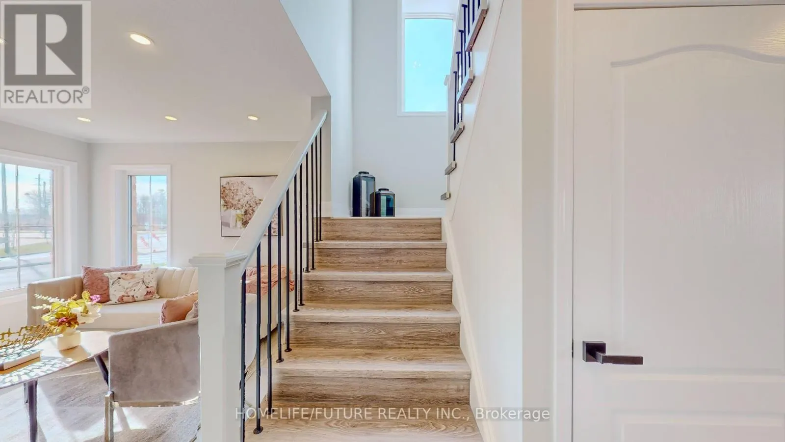 350 SEABROOK DRIVE