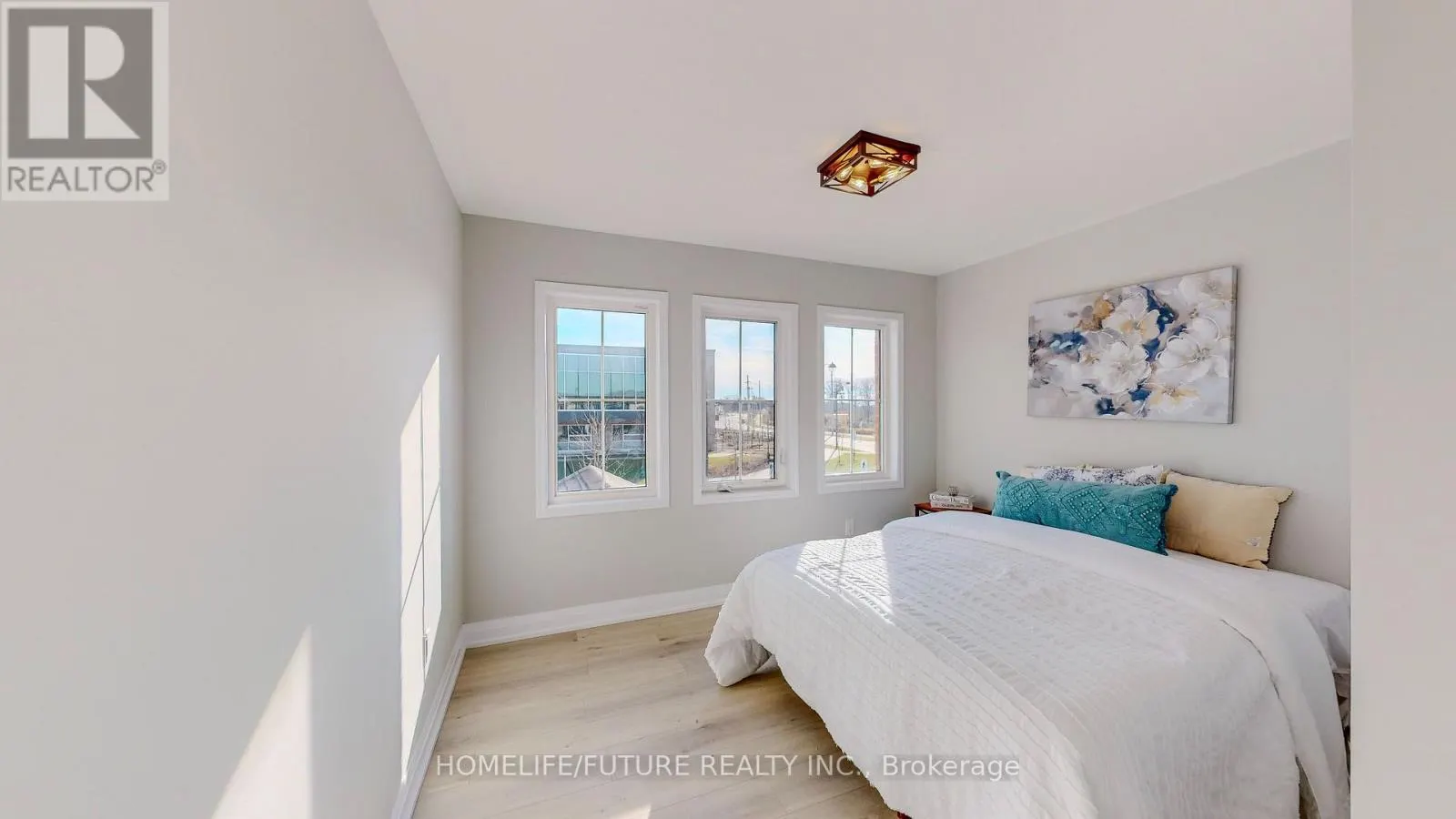350 SEABROOK DRIVE