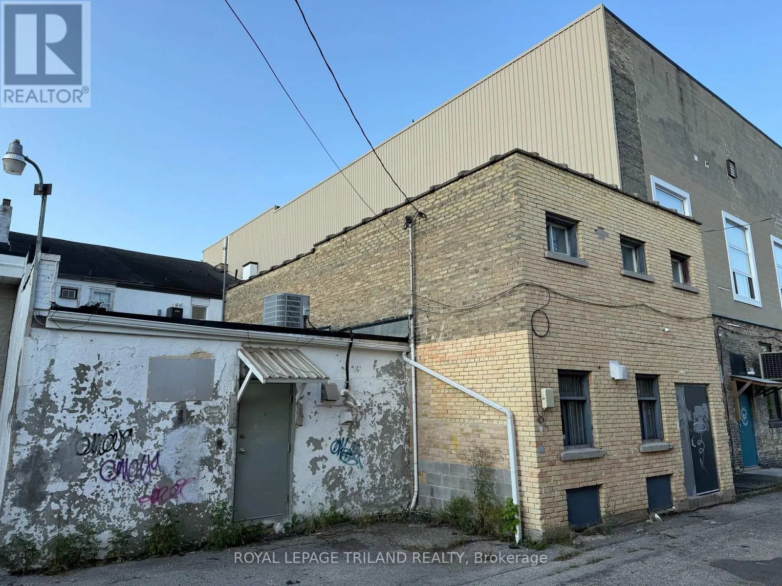 571 TALBOT STREET