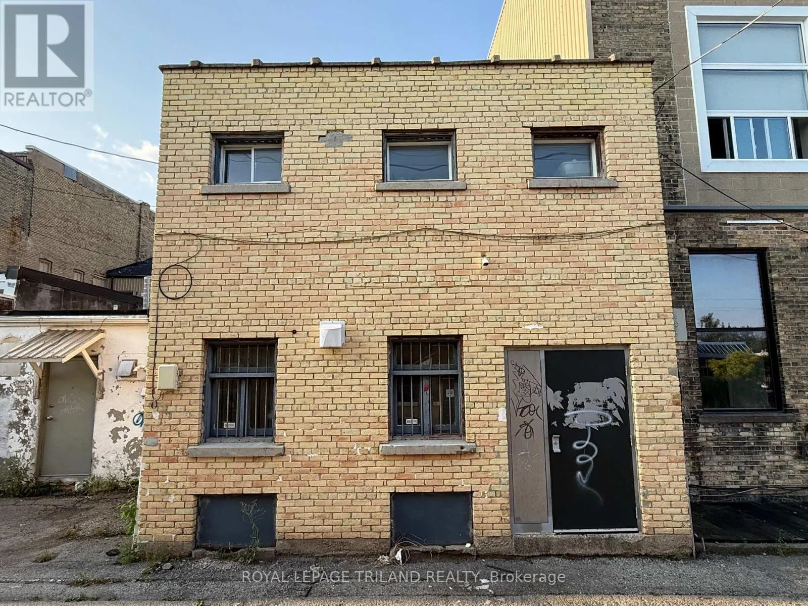 571 TALBOT STREET