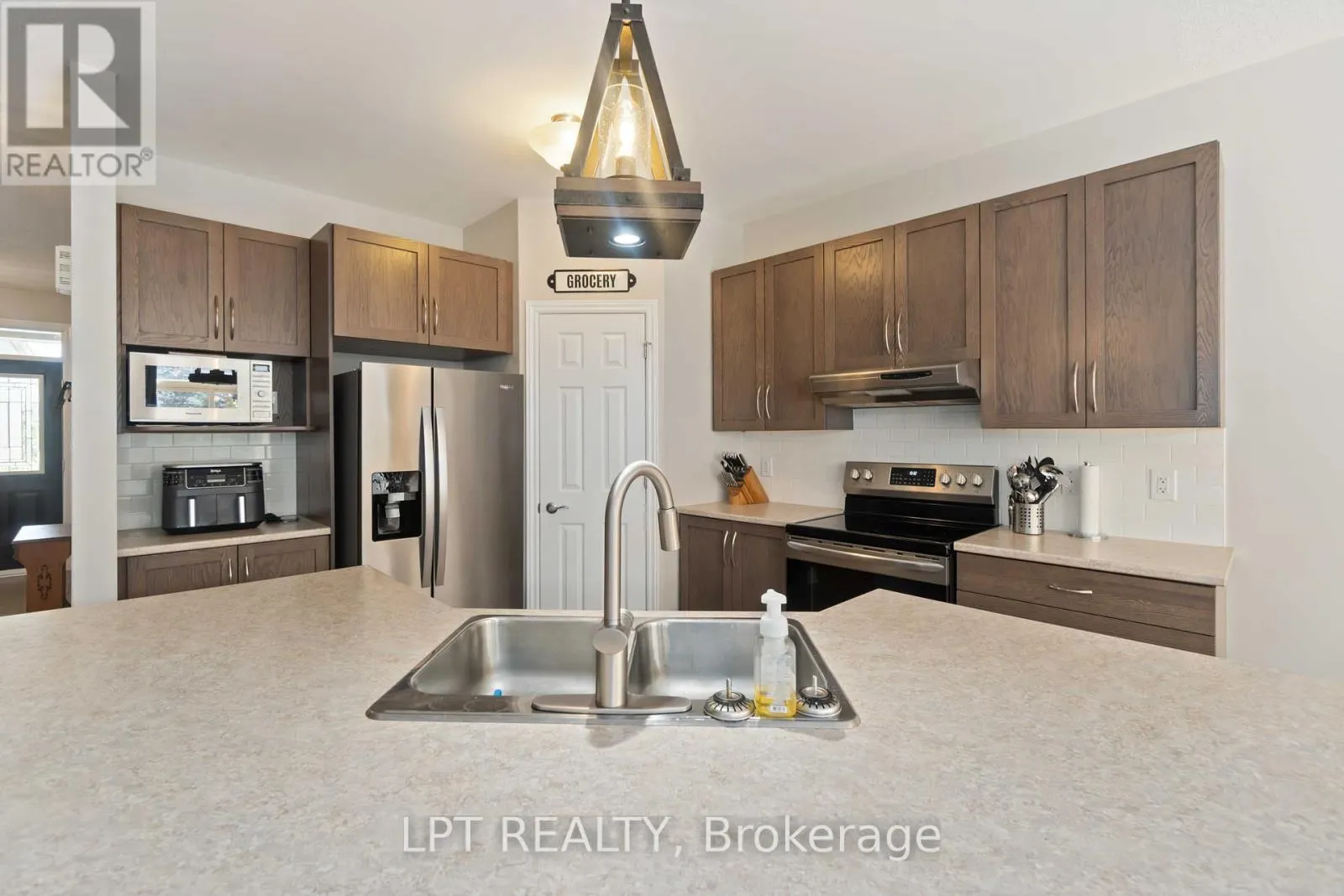 100 BLACKHORSE DRIVE