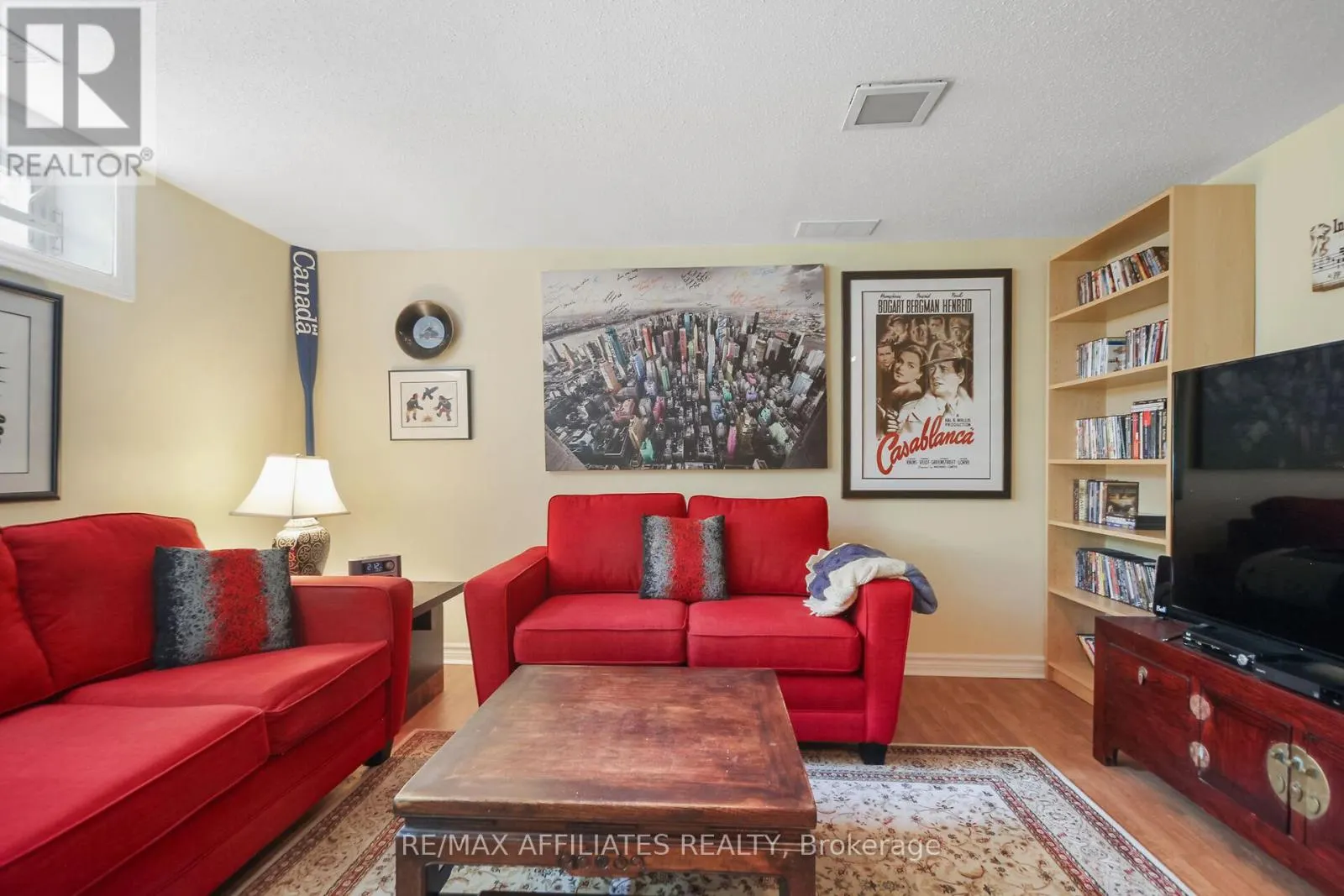 1065 MEADOWLANDS DRIVE