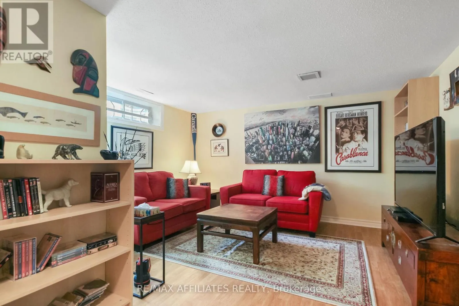 1065 MEADOWLANDS DRIVE
