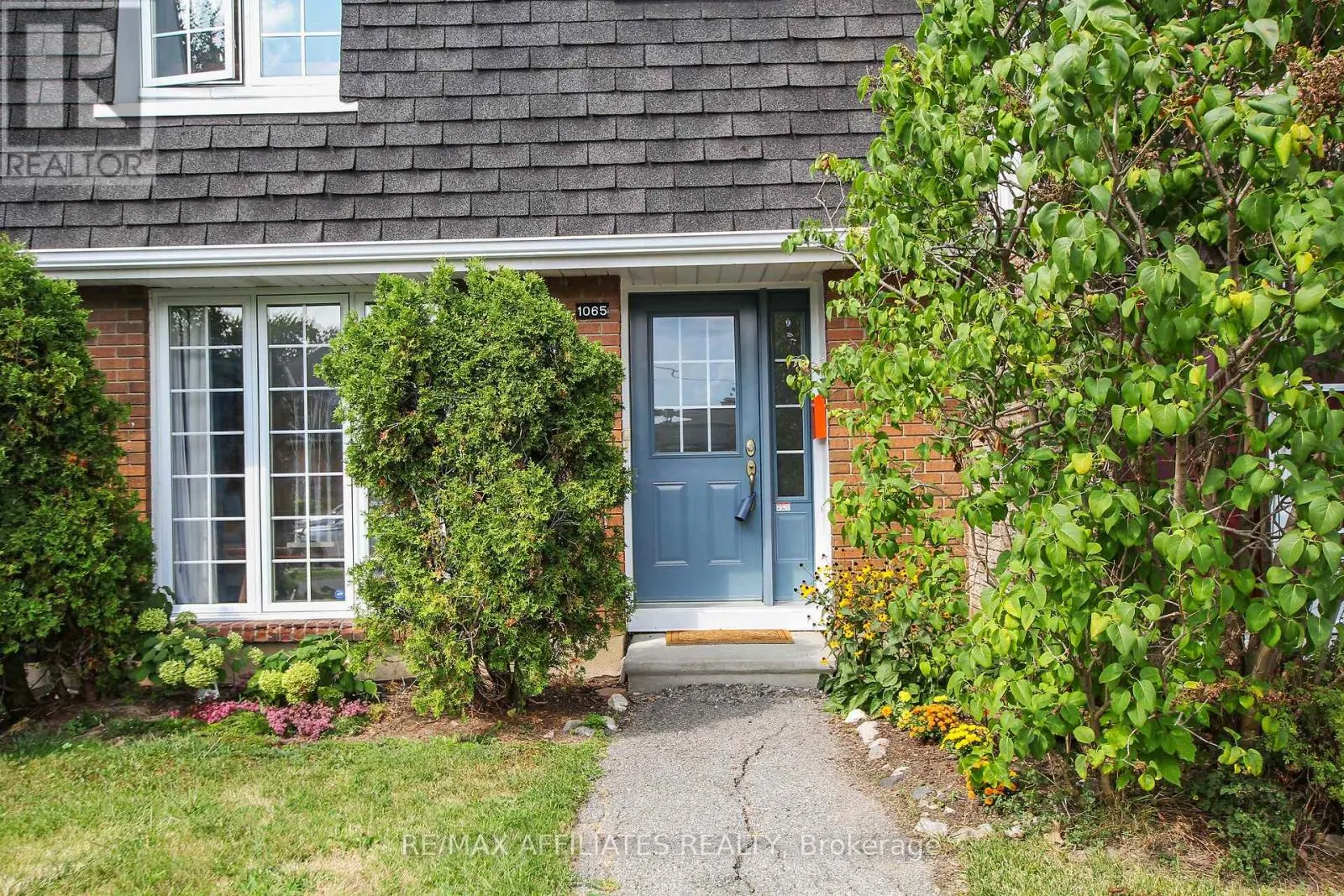 1065 MEADOWLANDS DRIVE