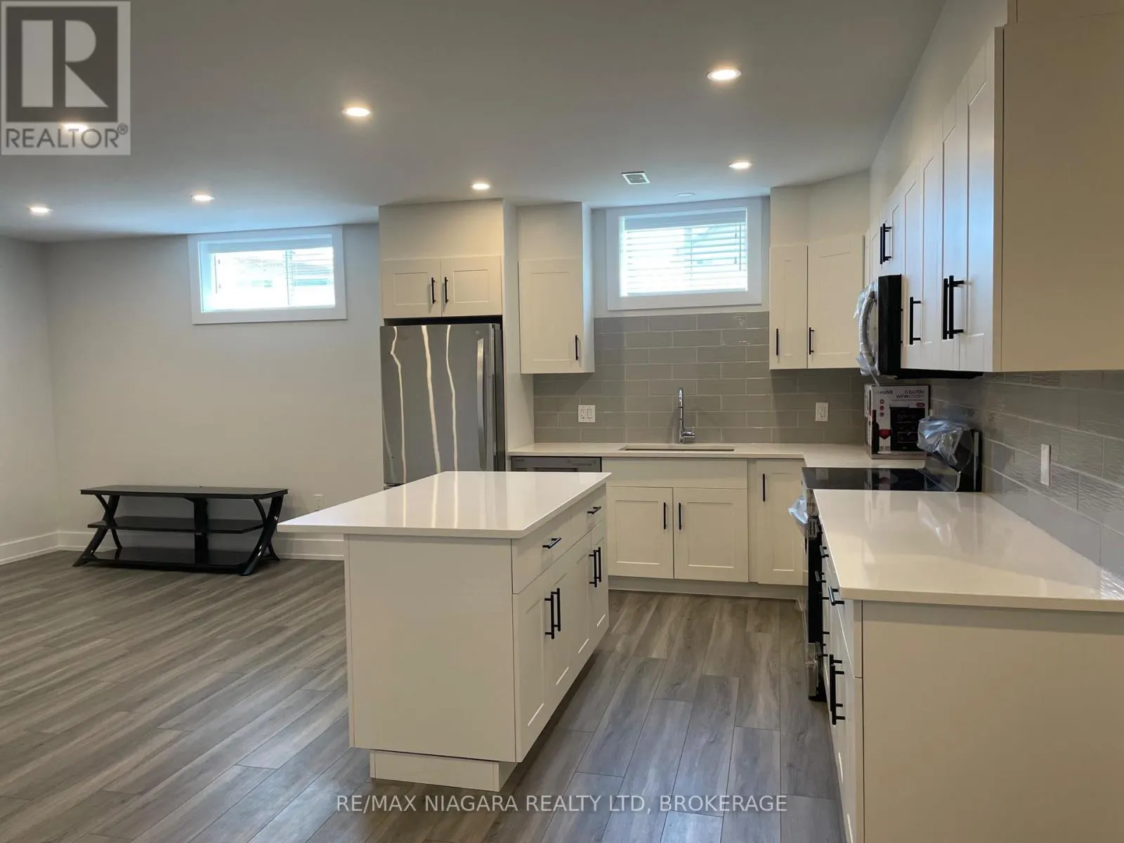 6484 SAM IORFIDA DRIVE