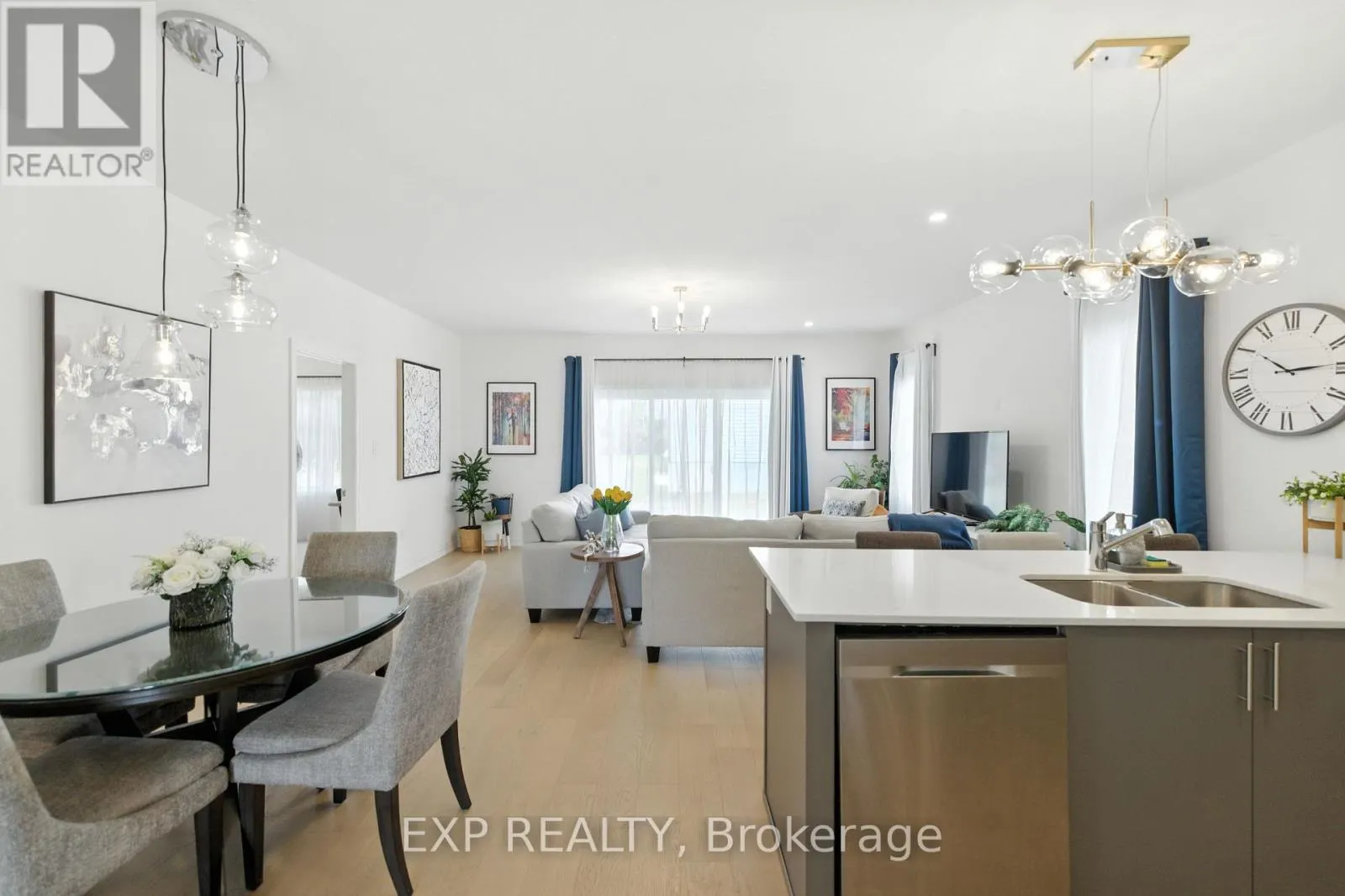 202 DOWSLEY CRESCENT
