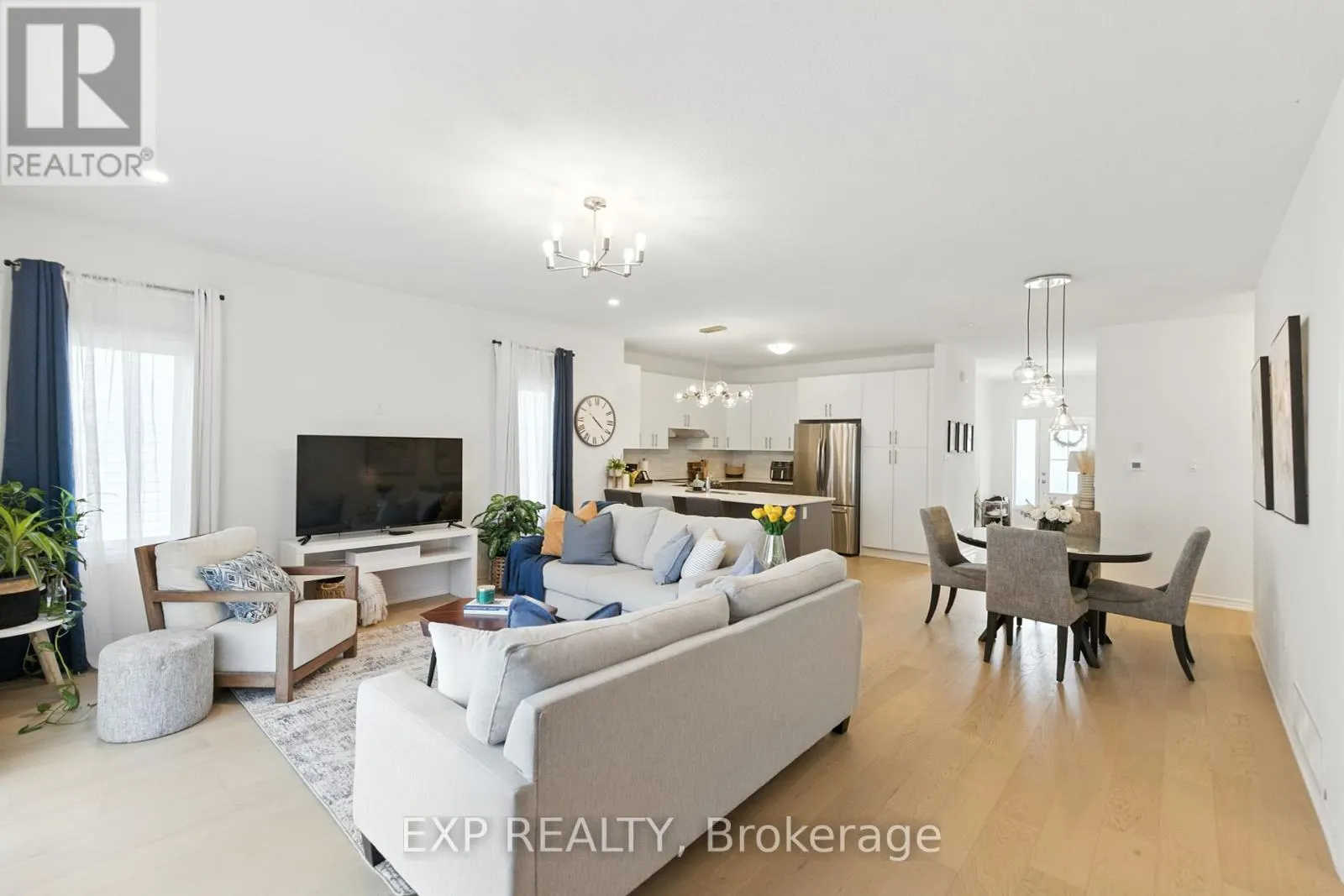 202 DOWSLEY CRESCENT
