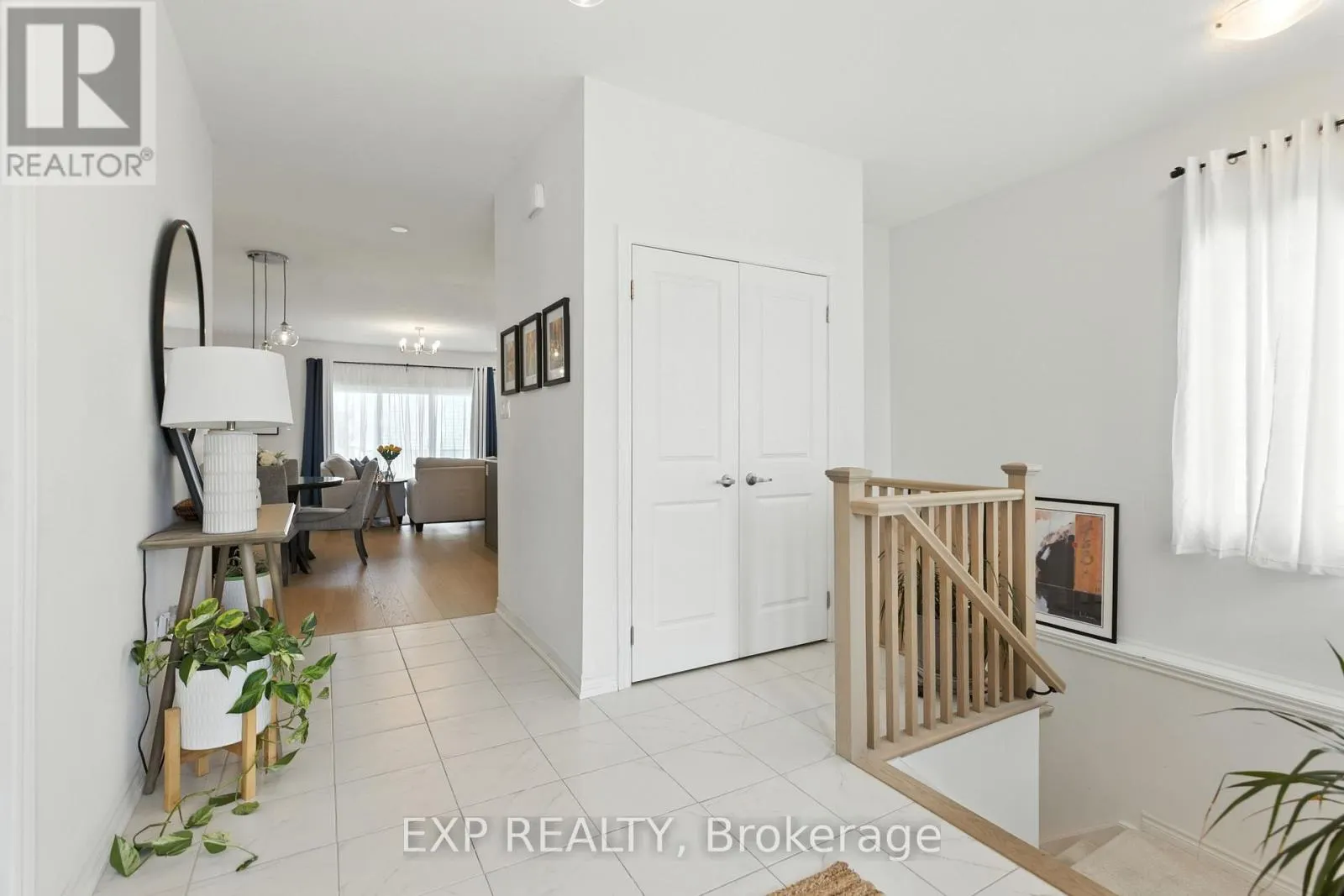 202 DOWSLEY CRESCENT