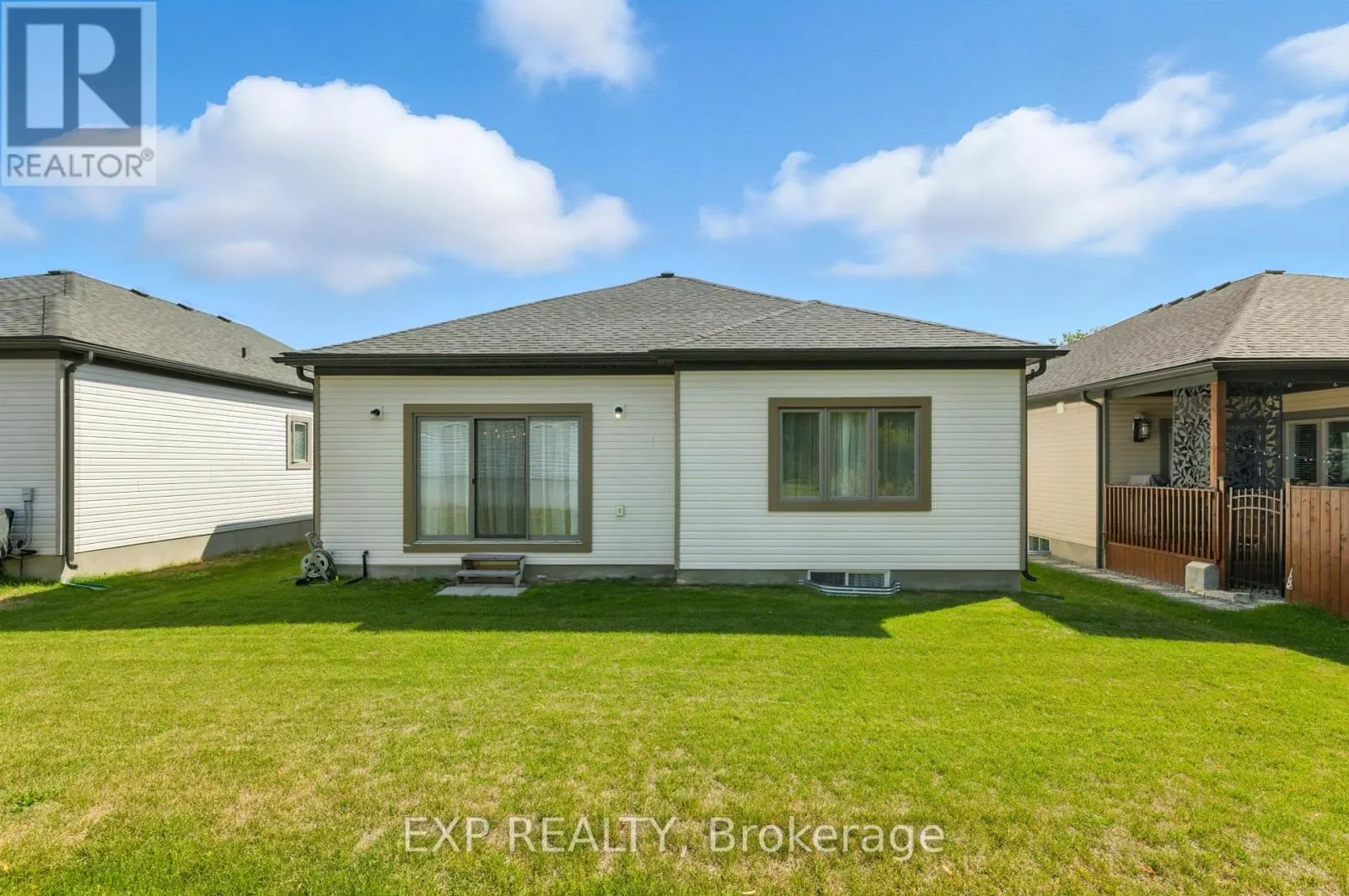 202 DOWSLEY CRESCENT