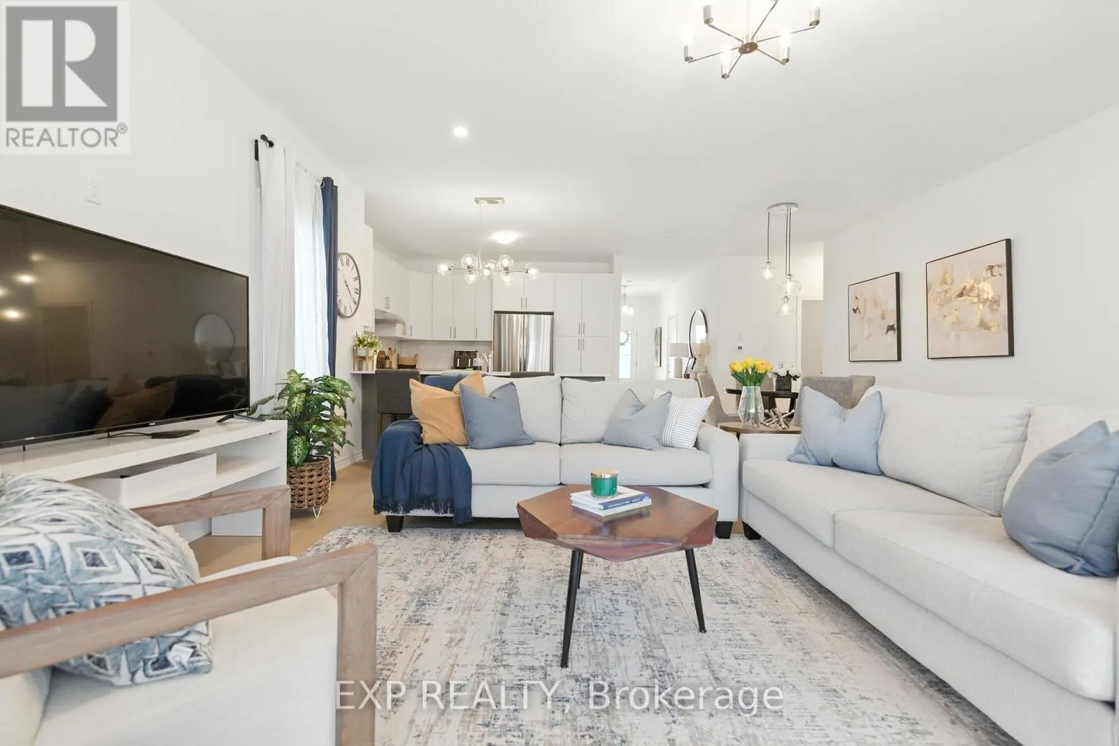 202 DOWSLEY CRESCENT