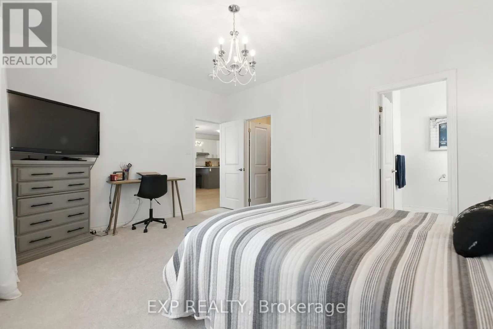 202 DOWSLEY CRESCENT