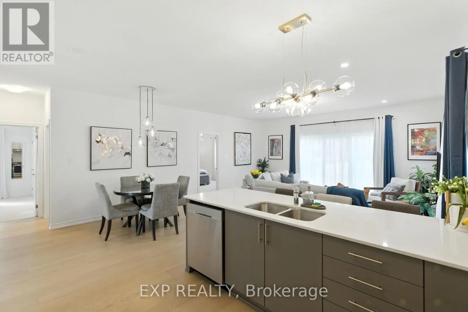 202 DOWSLEY CRESCENT