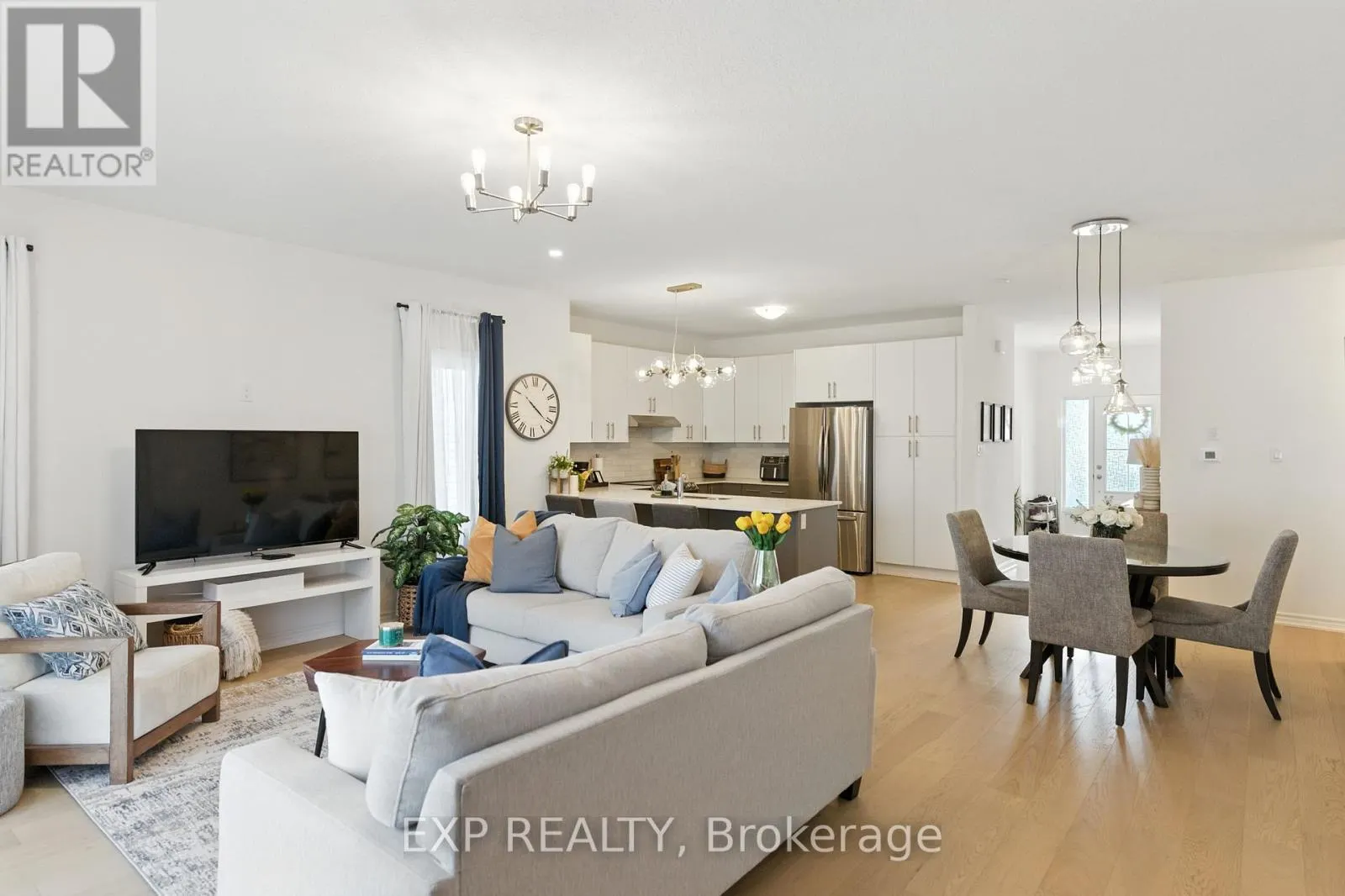 202 DOWSLEY CRESCENT