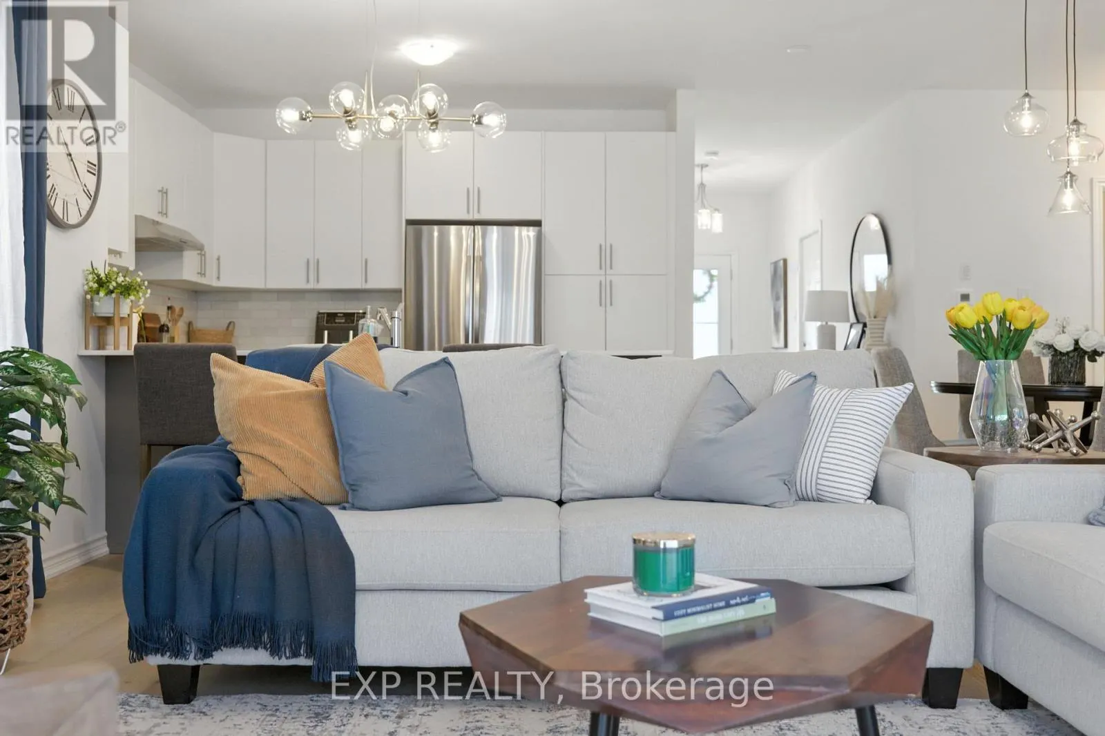 202 DOWSLEY CRESCENT