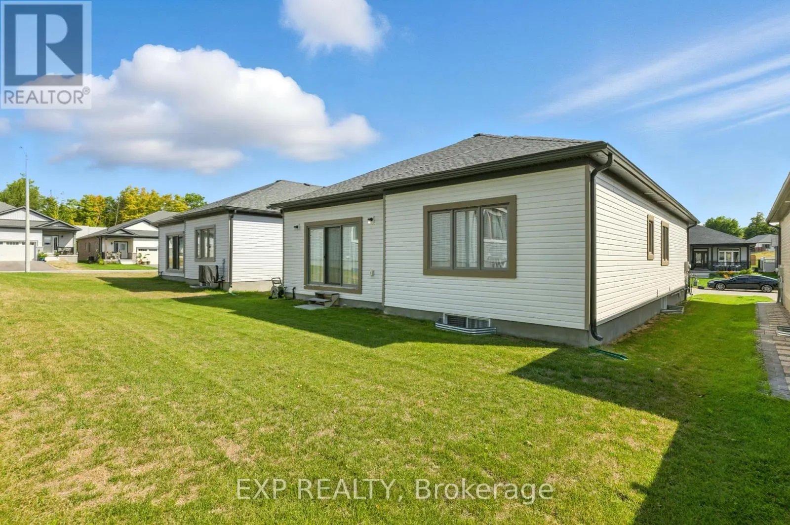 202 DOWSLEY CRESCENT
