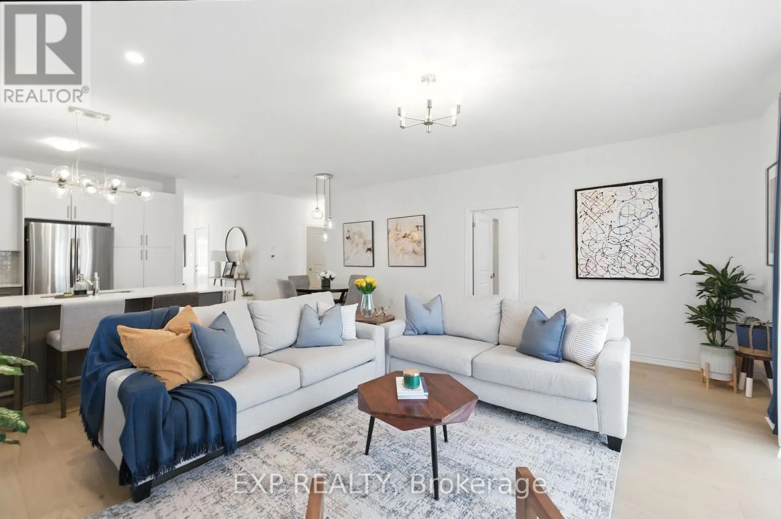 202 DOWSLEY CRESCENT