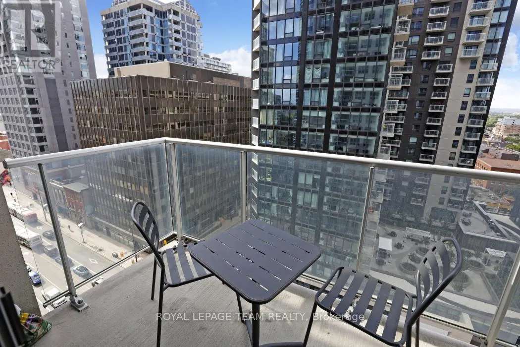 1303 - 242 RIDEAU STREET