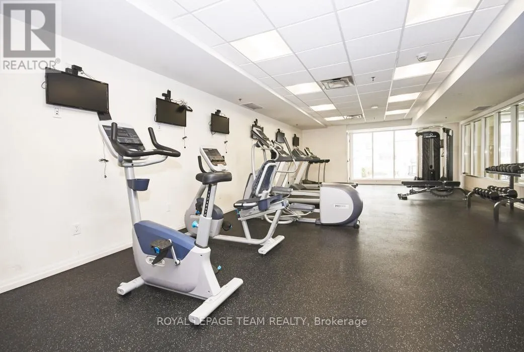 1303 - 242 RIDEAU STREET
