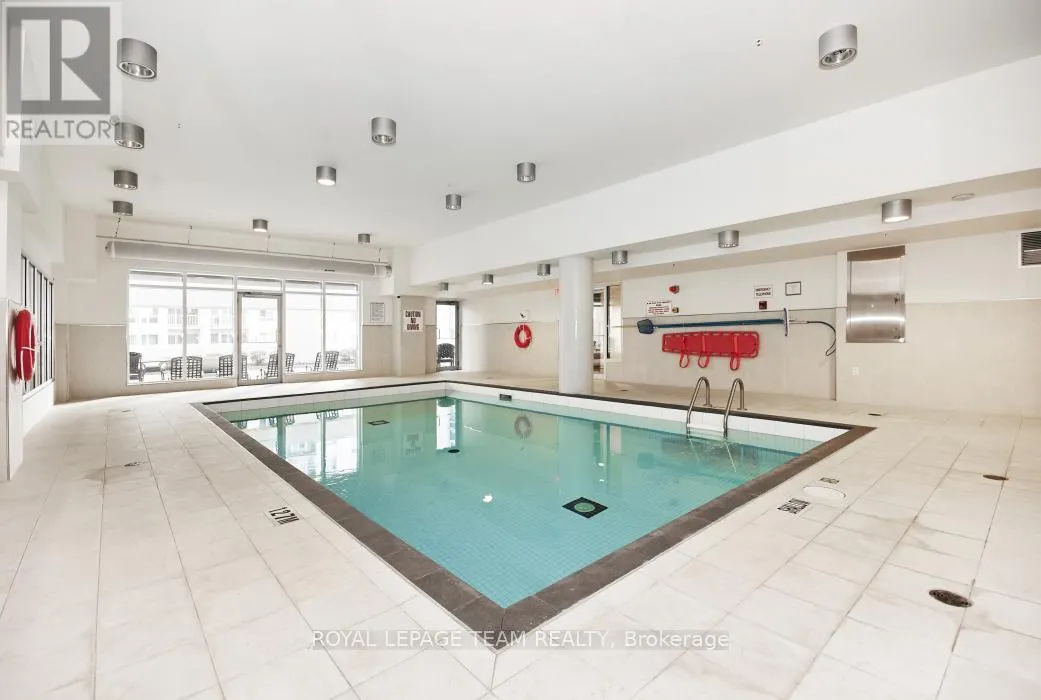 1303 - 242 RIDEAU STREET