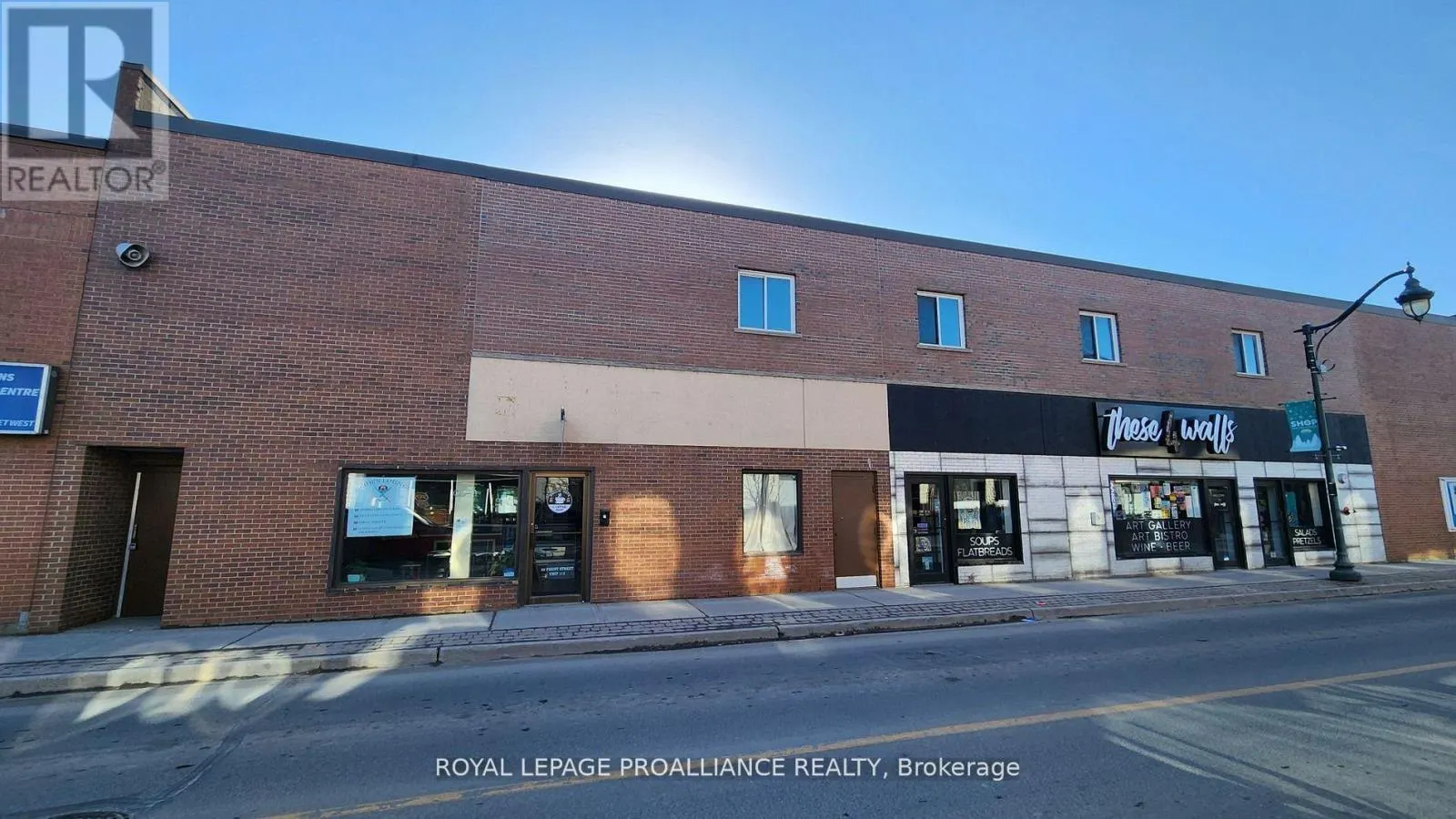 22 FRONT STREET