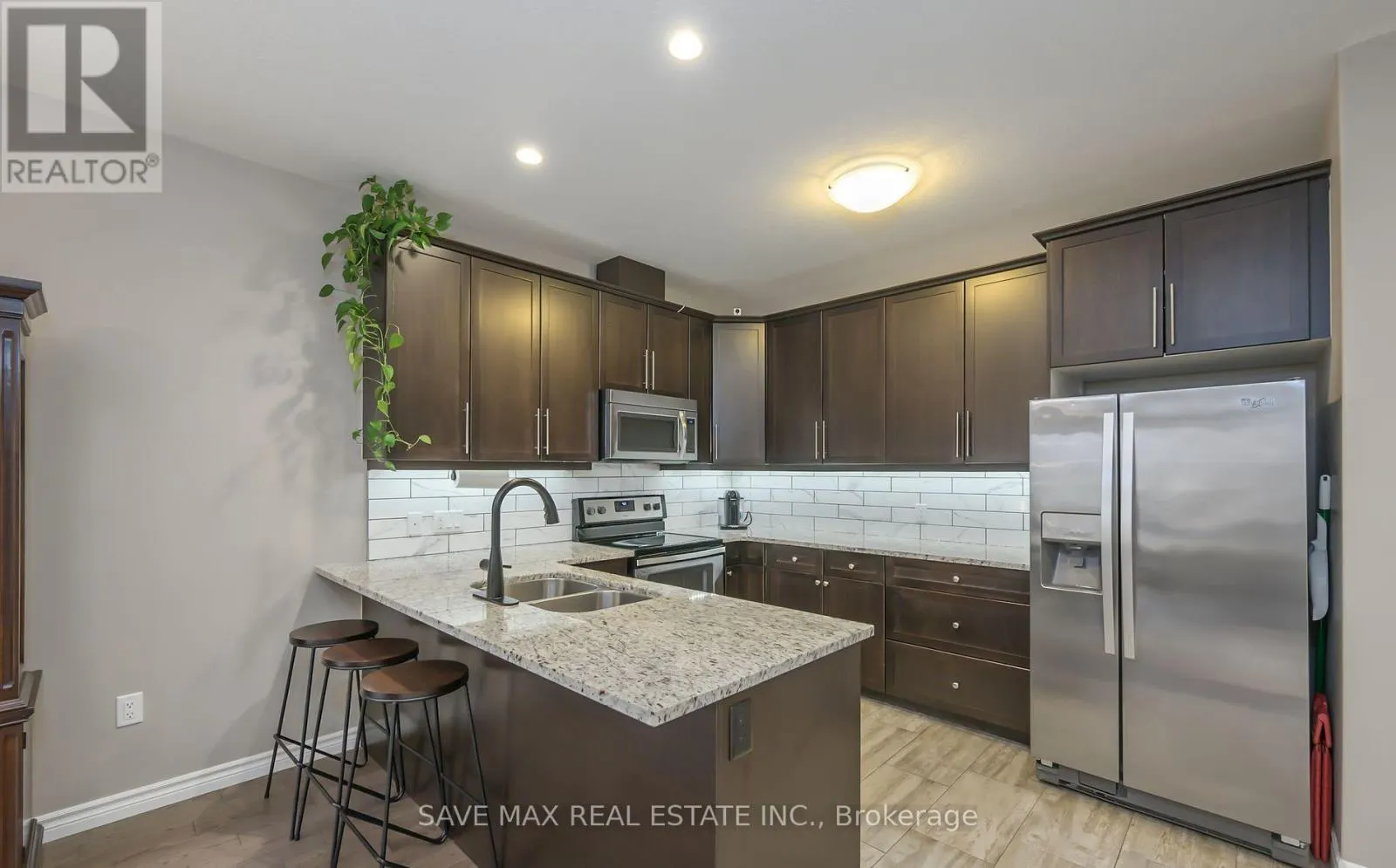 34 - 2235 BLACKWATER ROAD