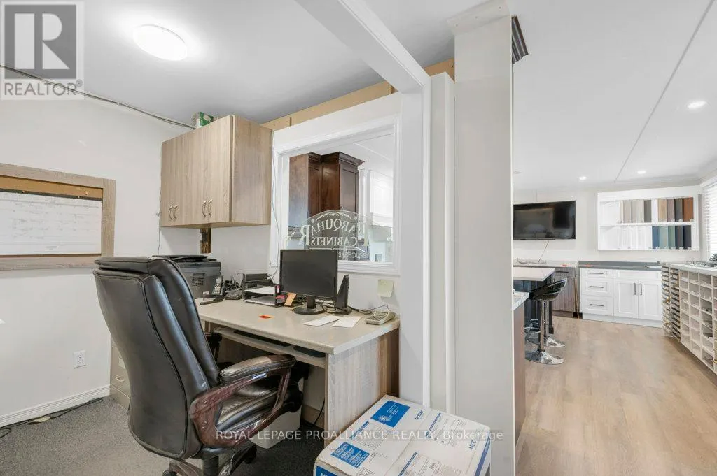6 - 400 W FRONT STREET, #6
