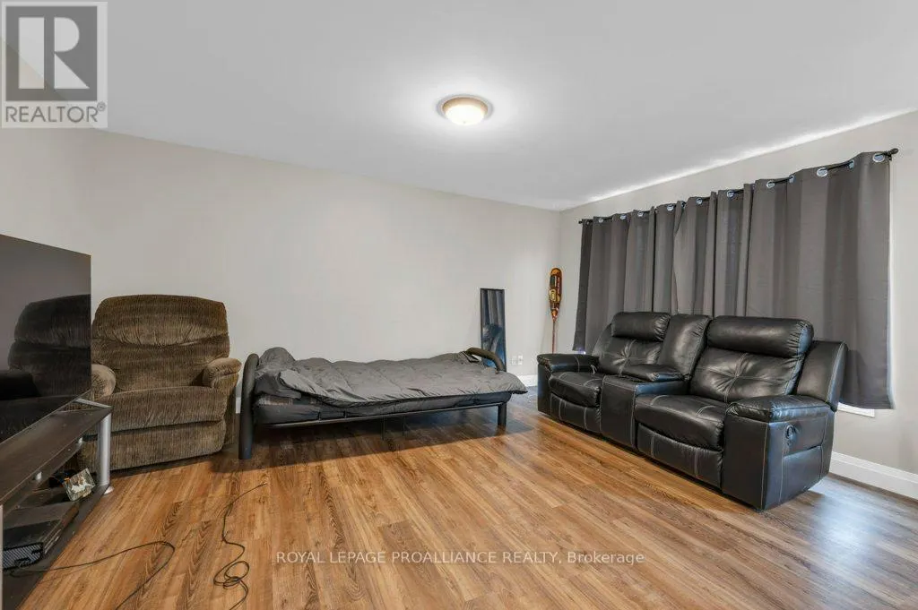 6 - 400 W FRONT STREET, #6