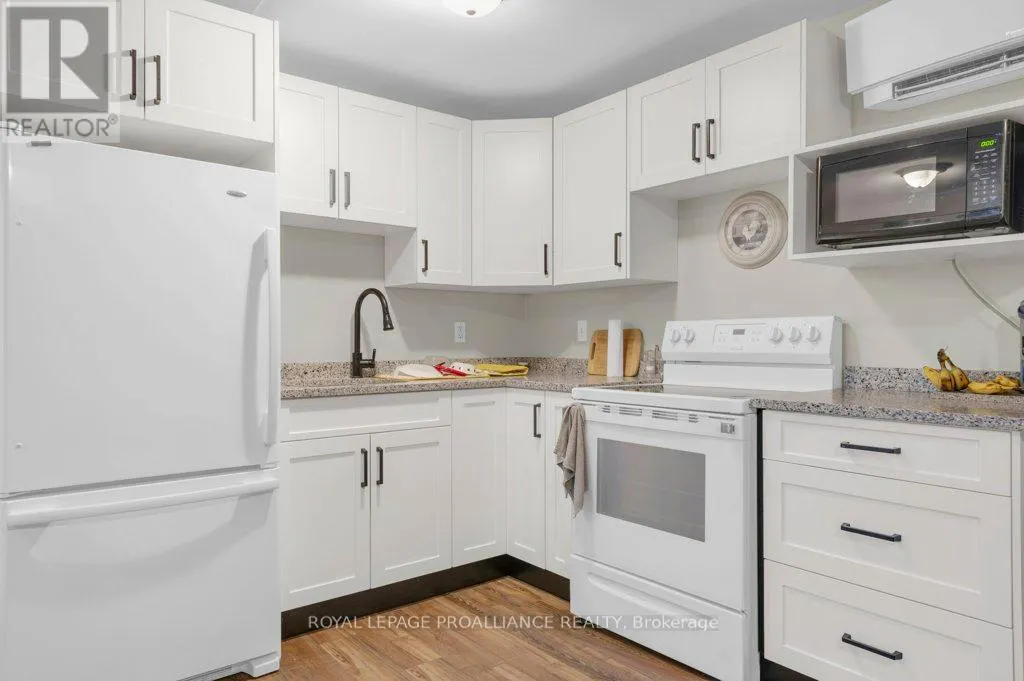 6 - 400 W FRONT STREET, #6