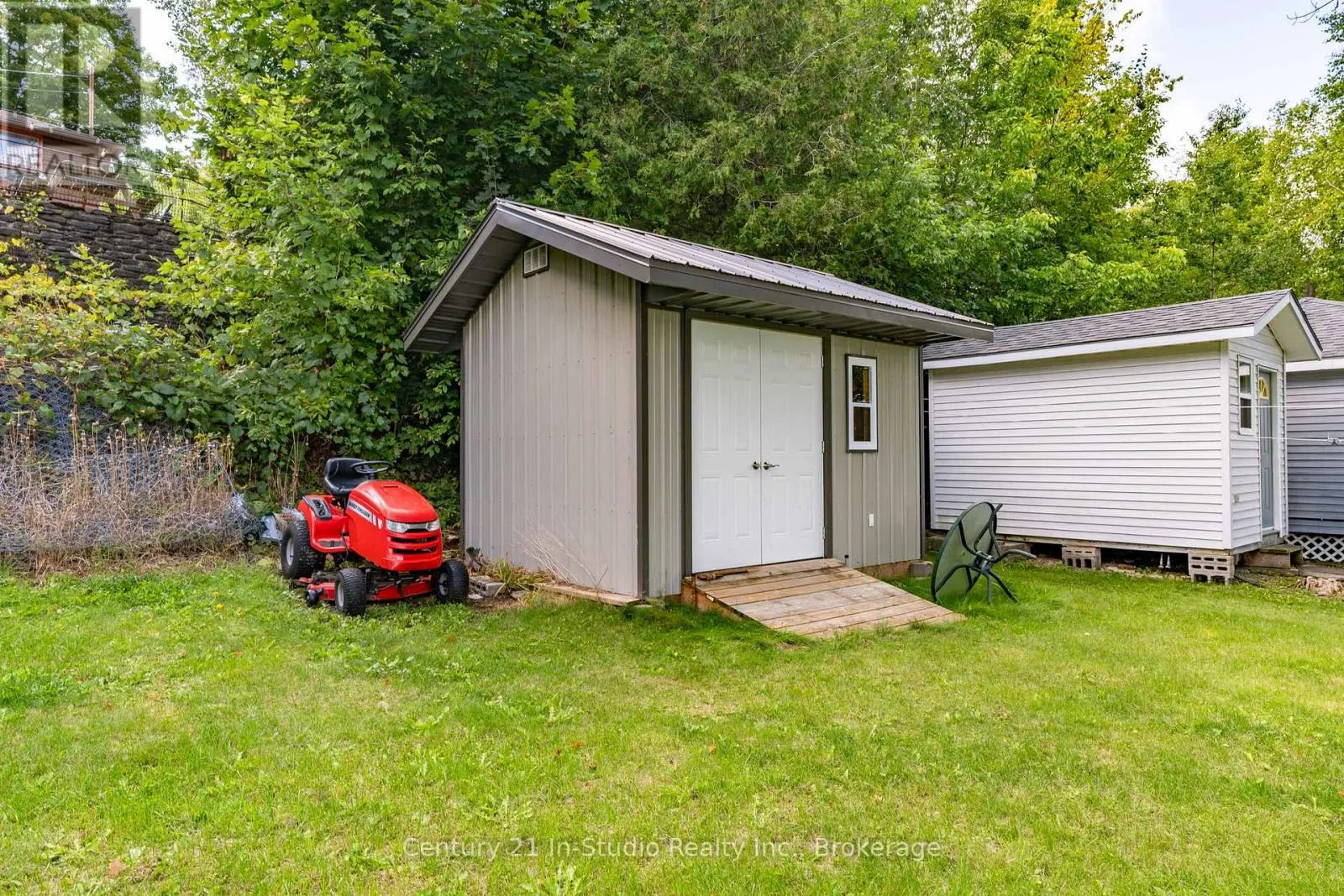 504725 GREY 1 ROAD