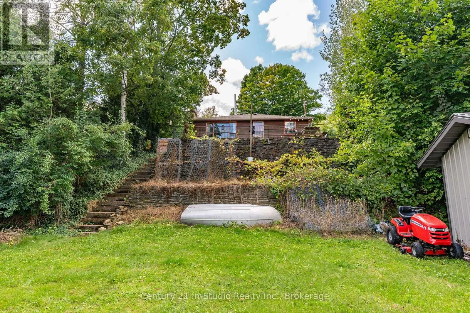 504725 GREY 1 ROAD