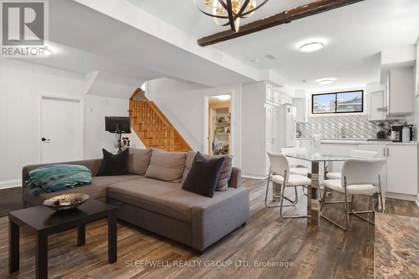 1545 PRINCE OF WALES DRIVE