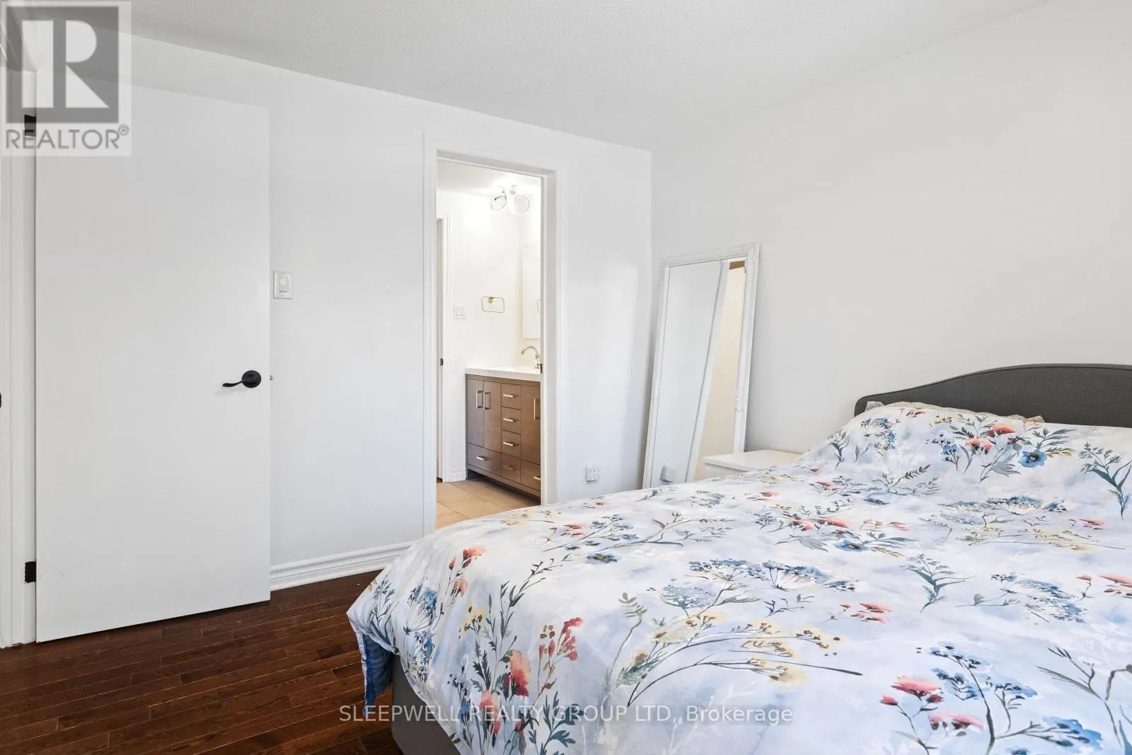 1545 PRINCE OF WALES DRIVE