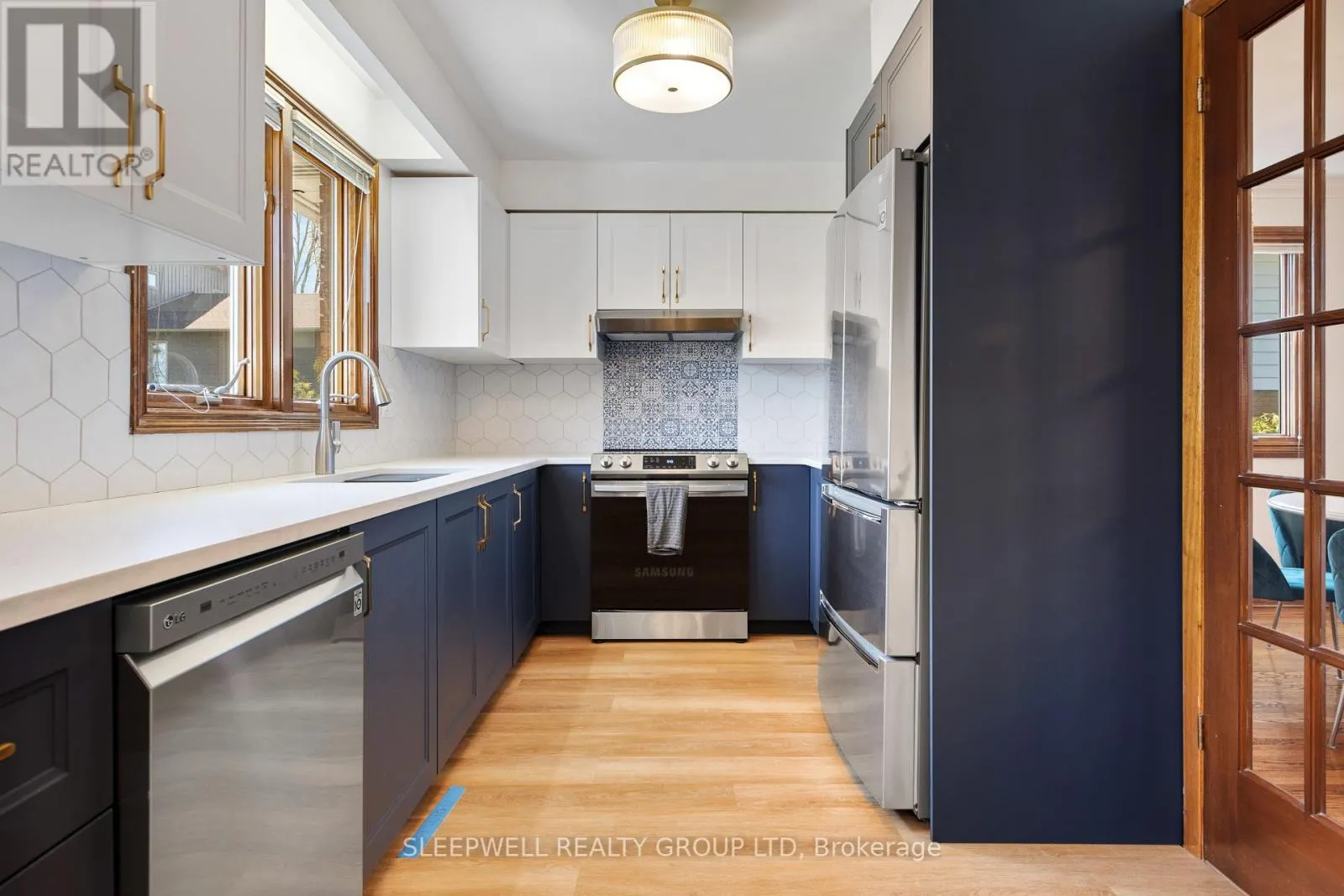 1545 PRINCE OF WALES DRIVE