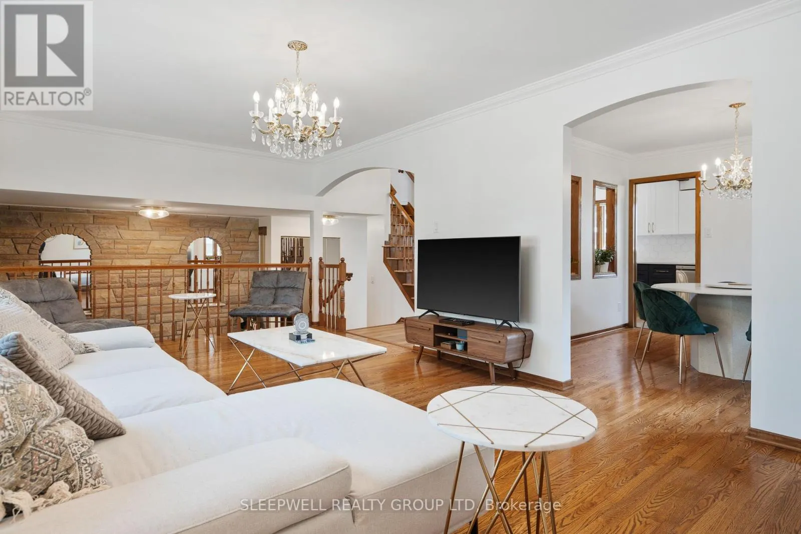 1545 PRINCE OF WALES DRIVE