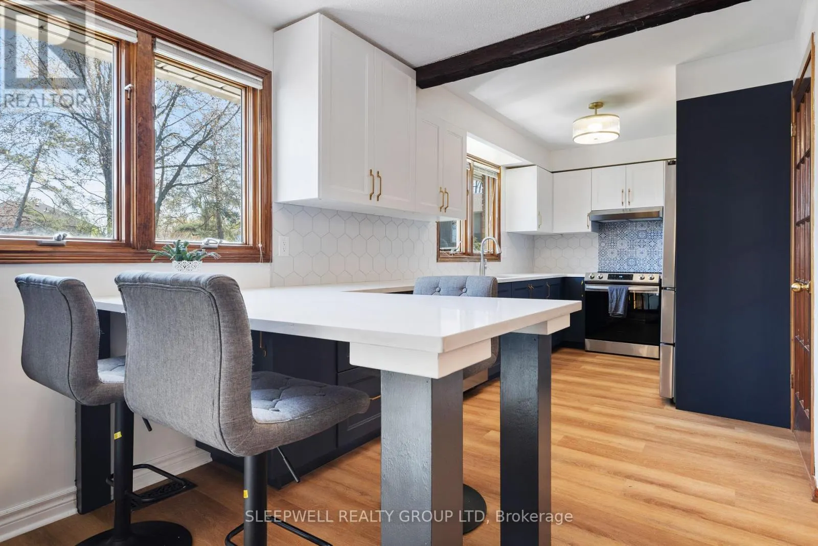1545 PRINCE OF WALES DRIVE