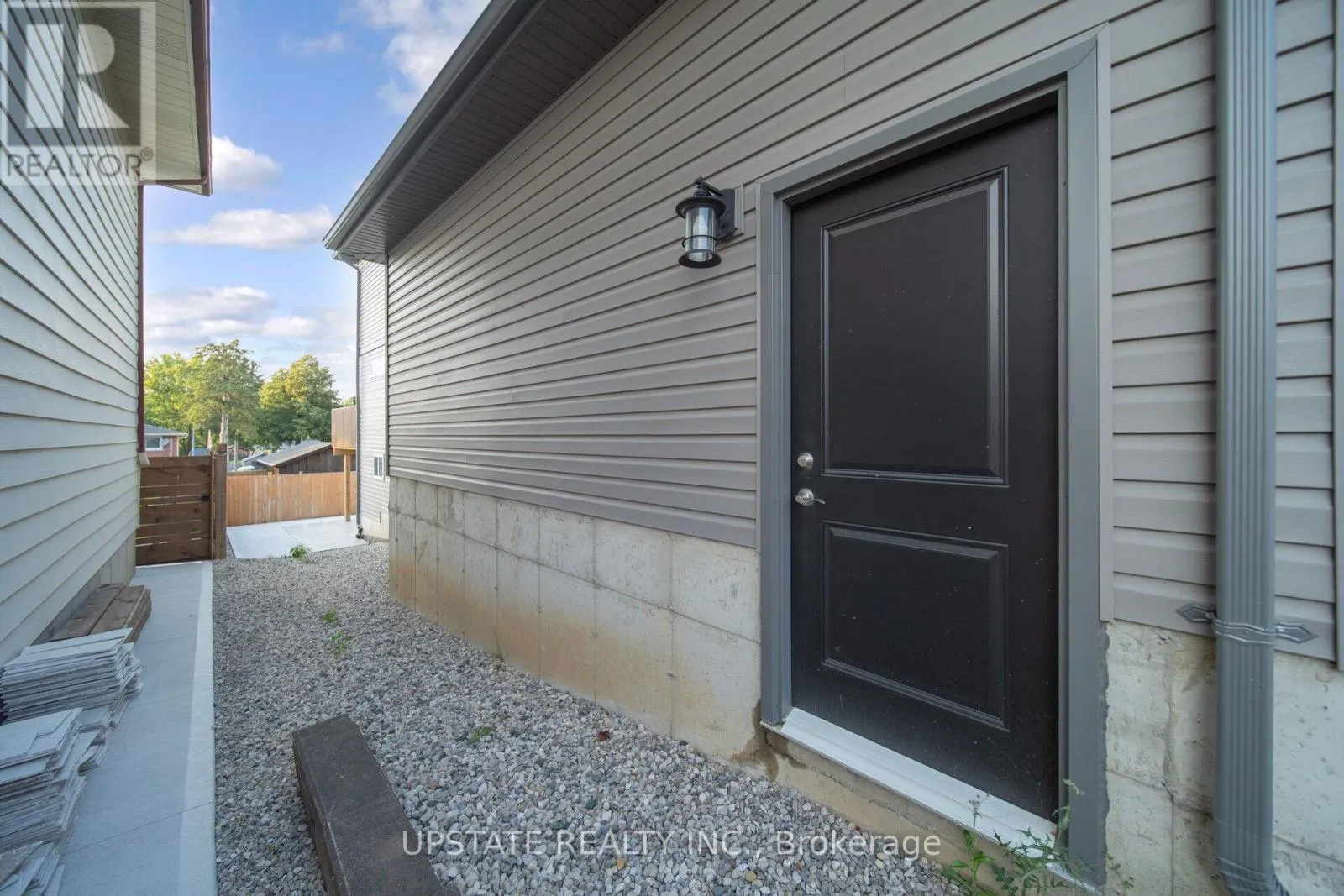457 SPENCER STREET