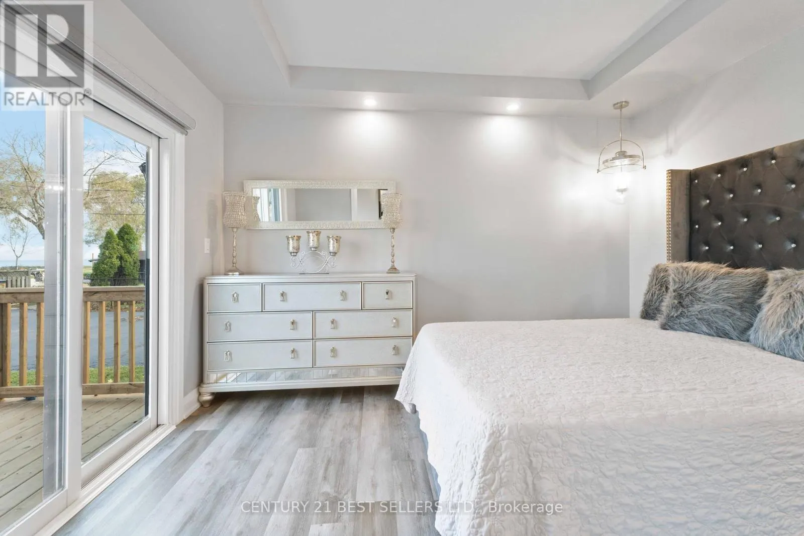 599 BEACH BOULEVARD