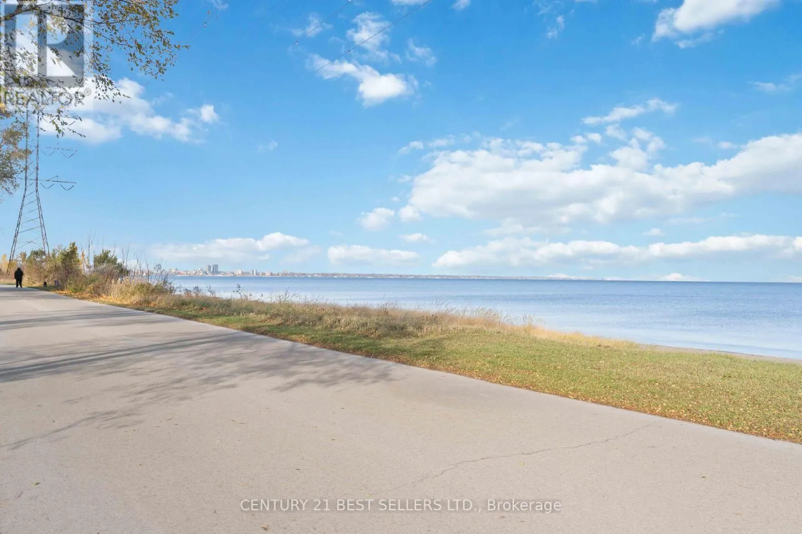 599 BEACH BOULEVARD