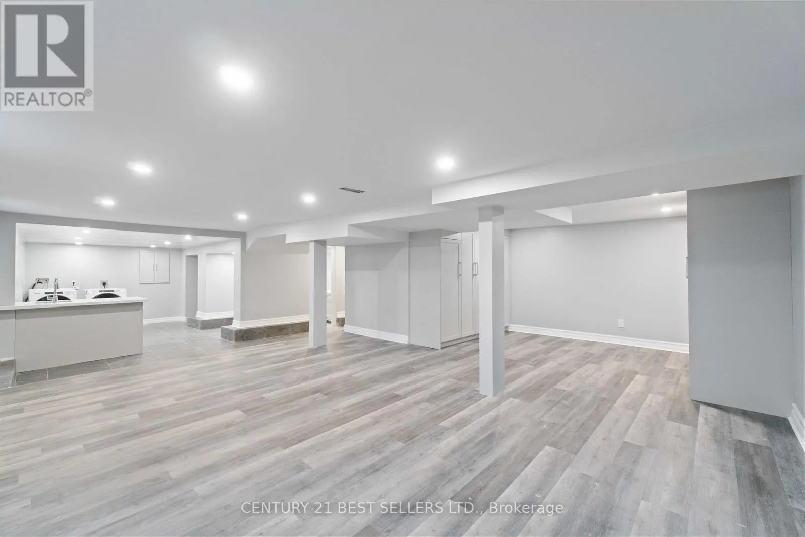 599 BEACH BOULEVARD