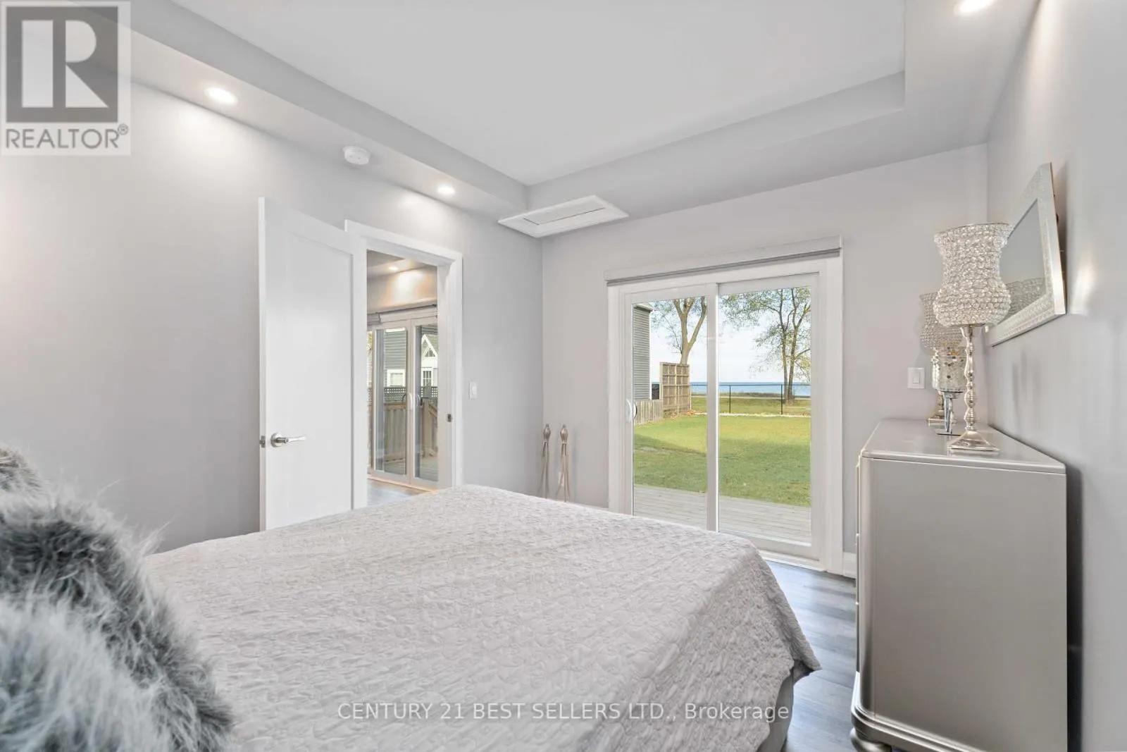 599 BEACH BOULEVARD