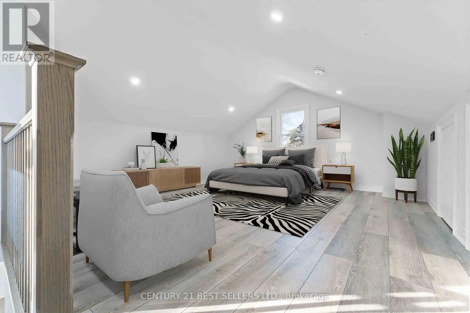 599 BEACH BOULEVARD