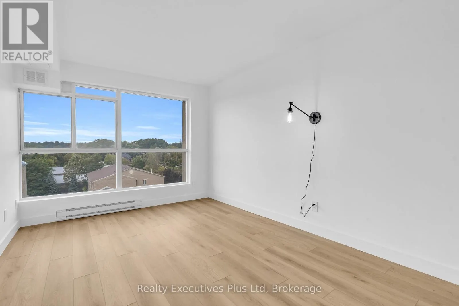 902 - 358 WATERLOO AVENUE, #902