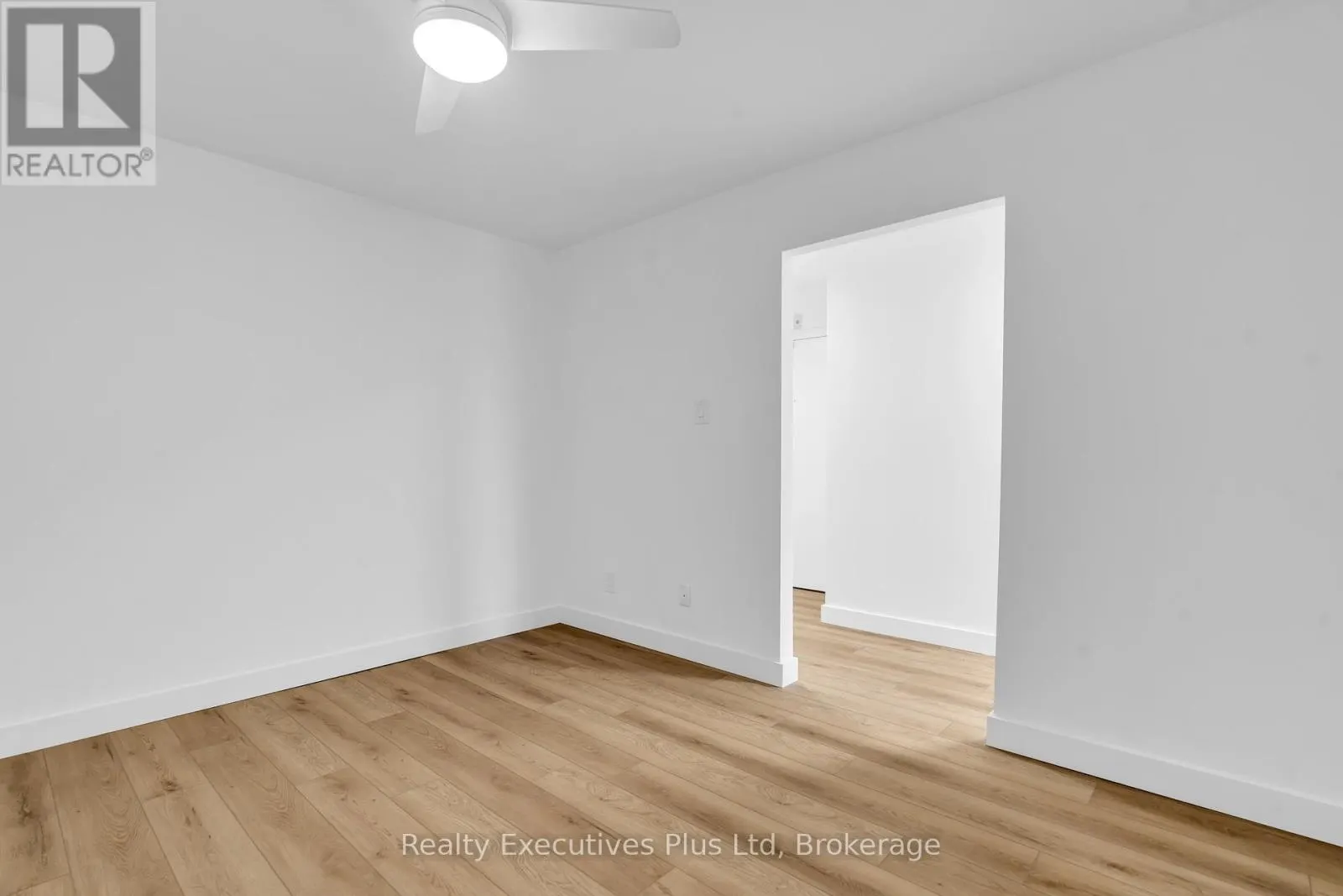 902 - 358 WATERLOO AVENUE, #902