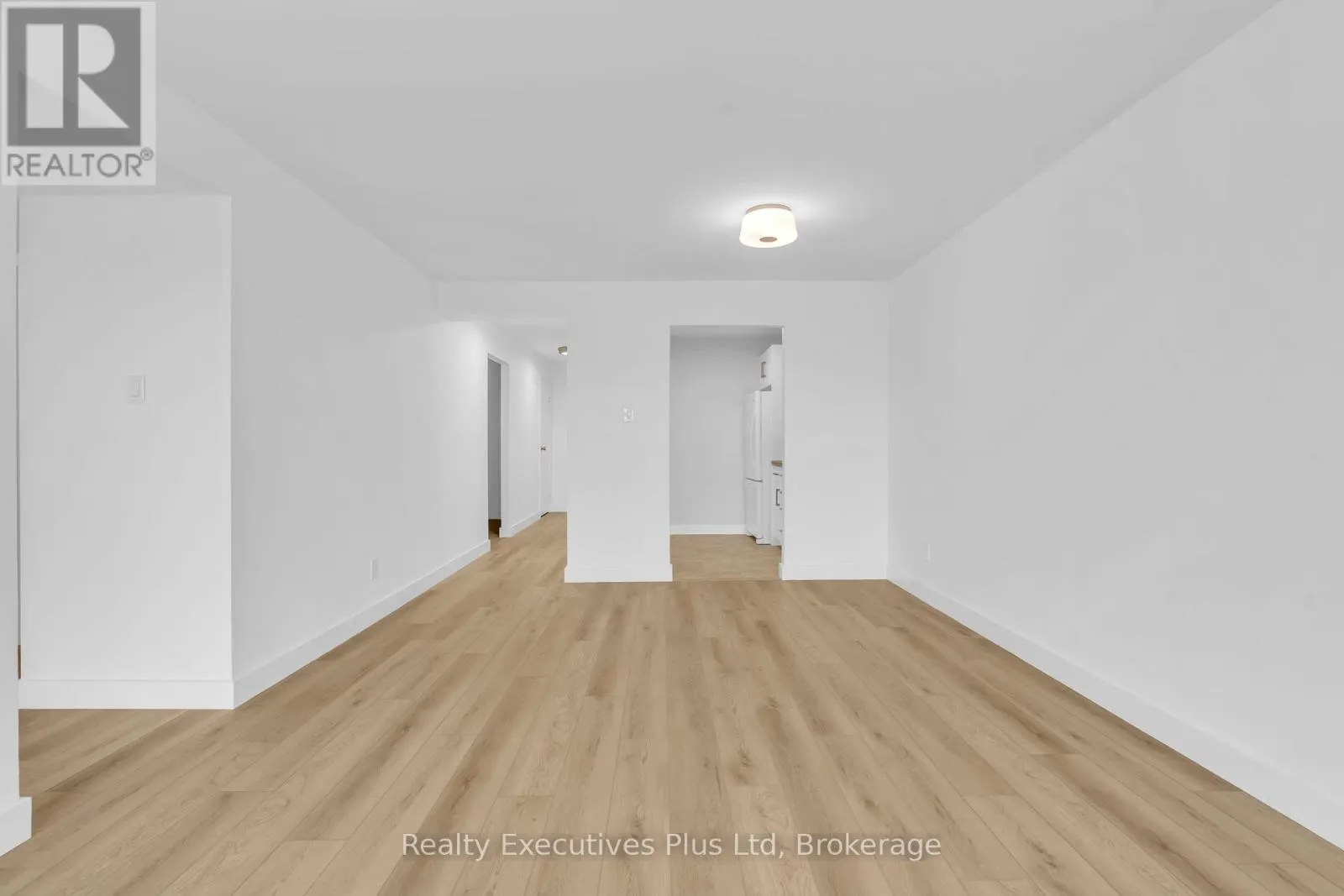 902 - 358 WATERLOO AVENUE, #902