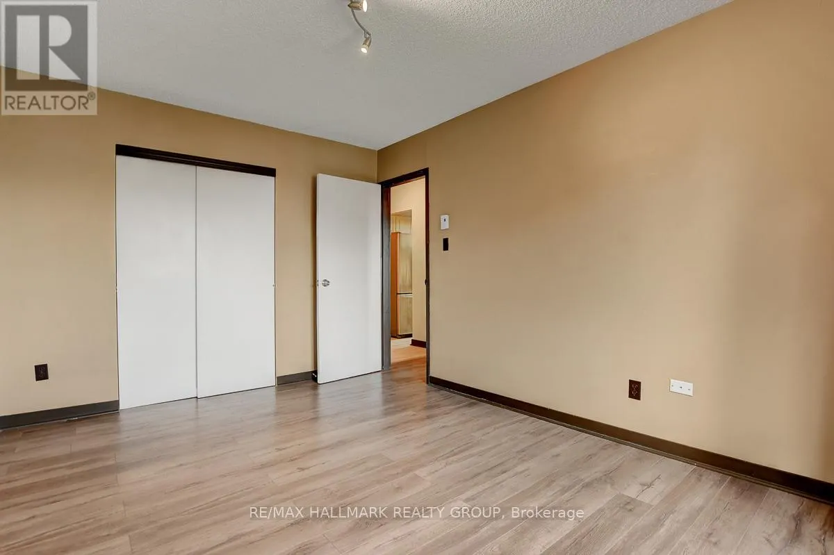 401C - 2041 ARROWSMITH DRIVE