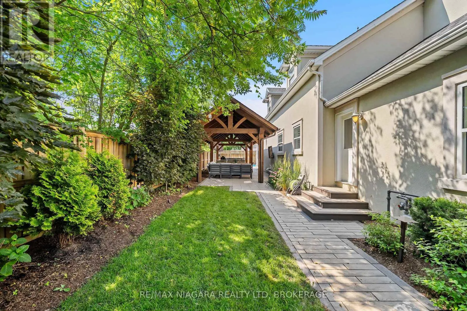 1 GRAHAM AVENUE