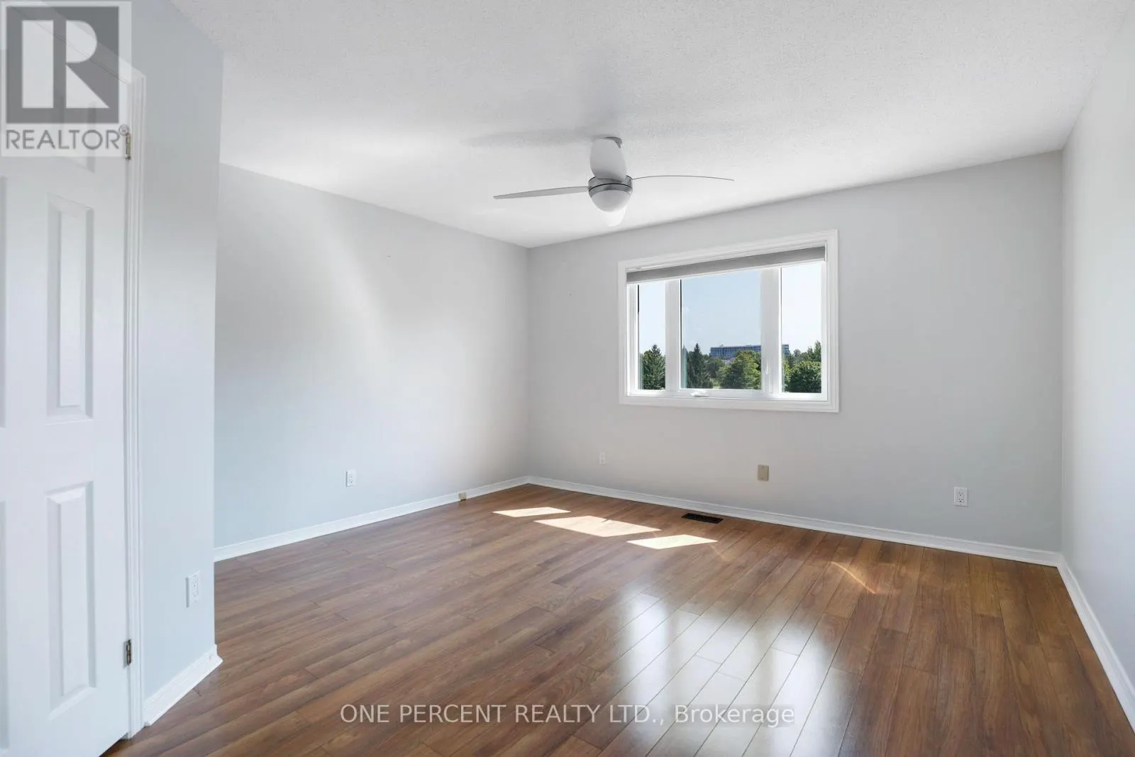 29 WINDEYER CRESCENT