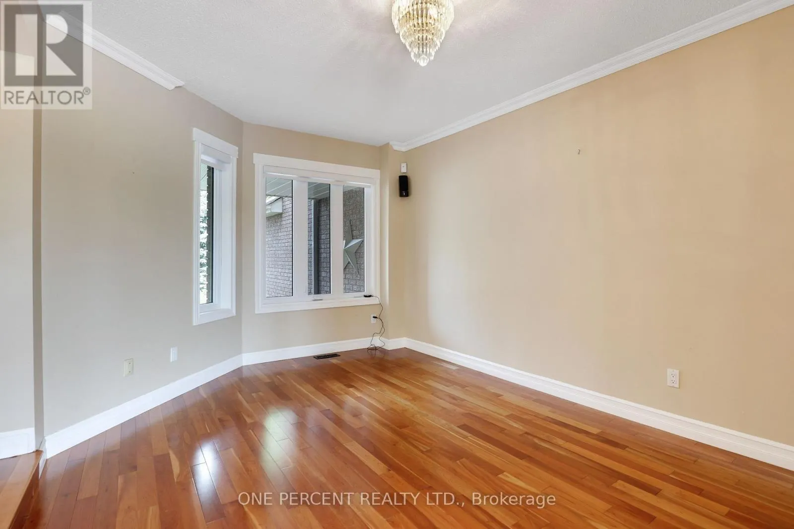 29 WINDEYER CRESCENT